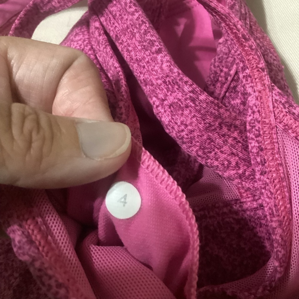Lululemon Get Down Bra size 4
Rio Mist Pink Paradise Red Grape / Pink Paradise - Picture 9 of 9